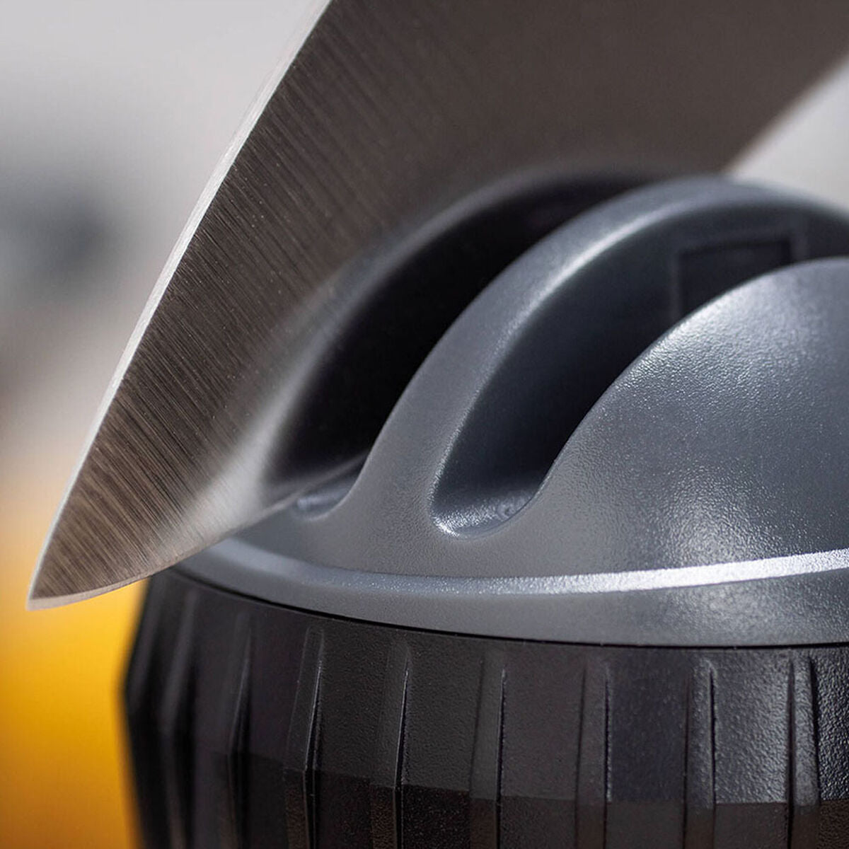 V6HC2020AF85F0A63FF4E4AA1F7350F1B0FR4121256P8